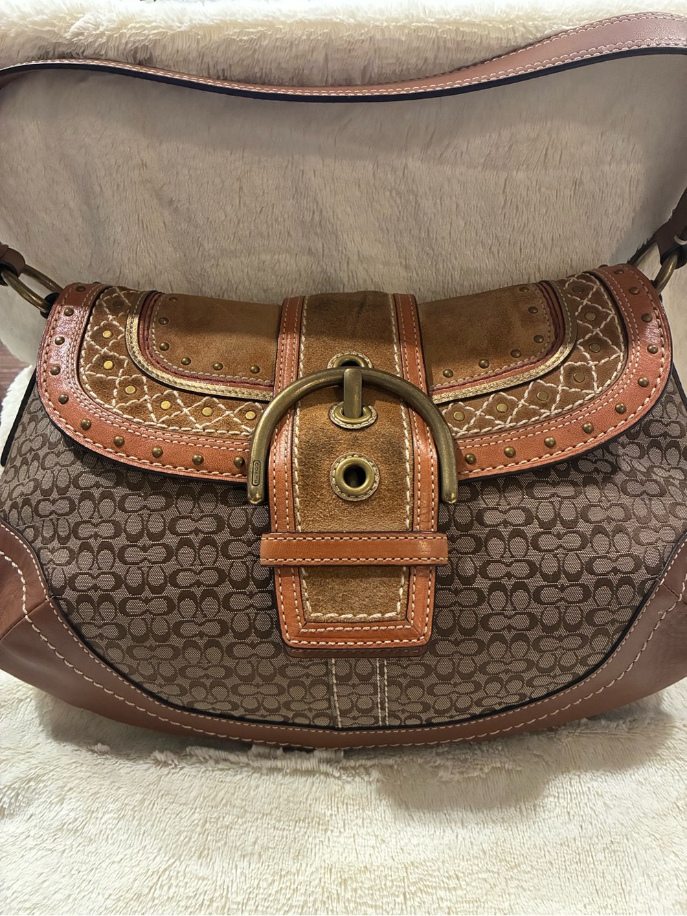 Authentic Coach Soho khaki signature studded handbag - Picture 3 of 5